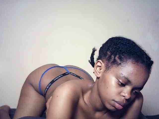 BustyDebbie webcam