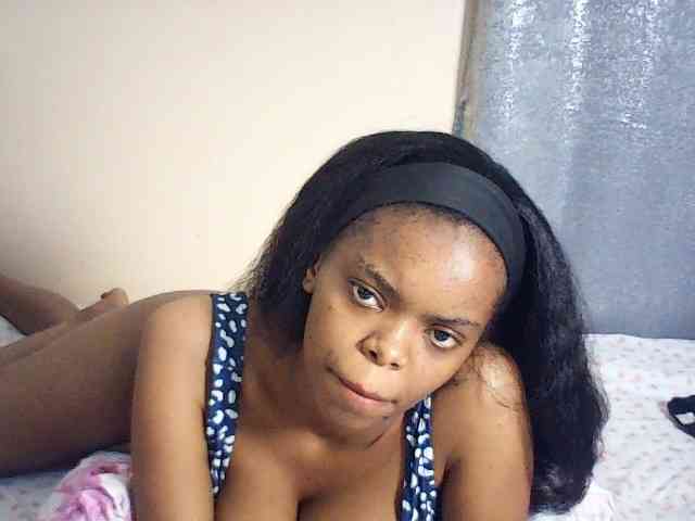 BustyDebbie webcam