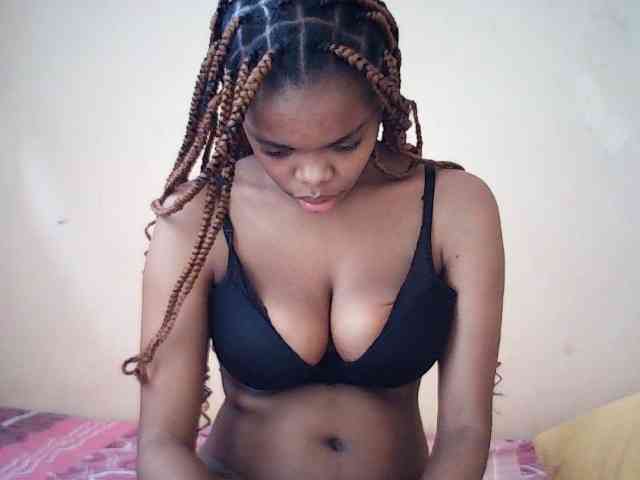 BustyDebbie webcam