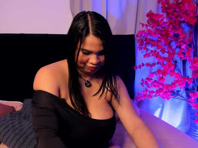 Lila-Jonees live cam on BongaCams