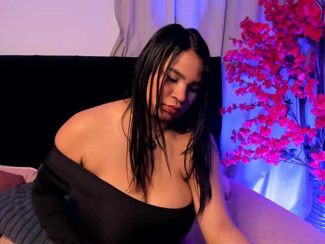 Lila-Jonees live cam on BongaCams