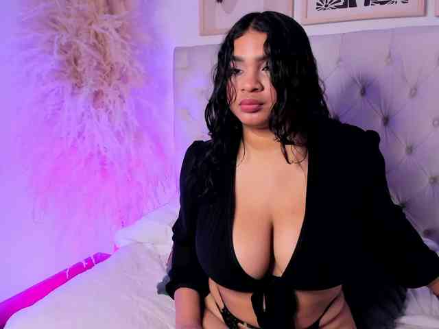 Lila-jonees webcam