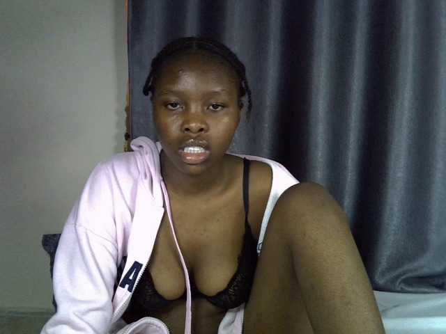 Comfort2a live cam on BongaCams