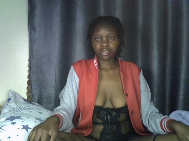 Comfort2a live cam on BongaCams
