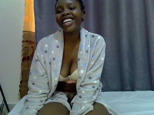 Comfort2a live cam on BongaCams