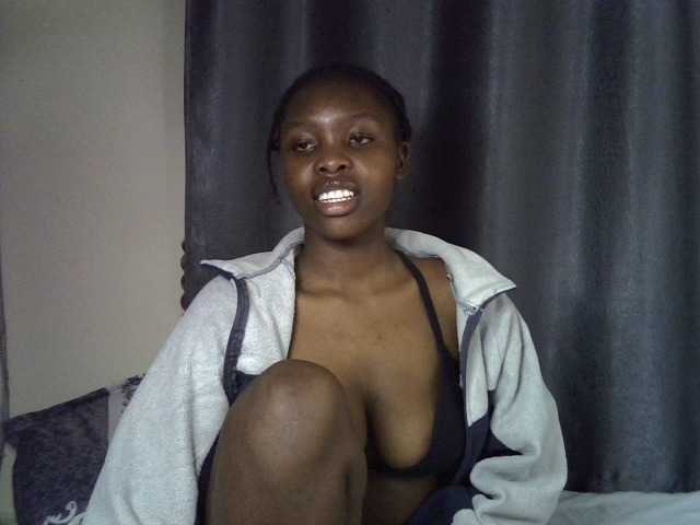 Comfort2a live cam on BongaCams