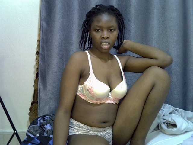 Comfort2a live cam su BongaCams