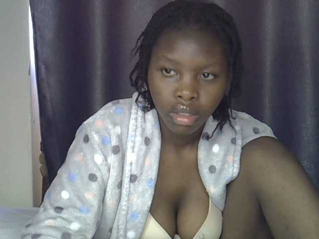 Comfort2a live cam on BongaCams