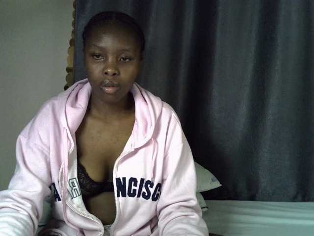 Comfort2a live cam on BongaCams