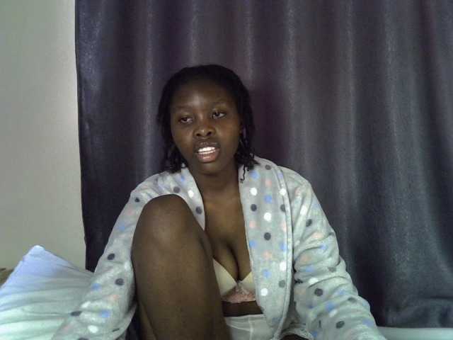 Comfort2a live cam on BongaCams