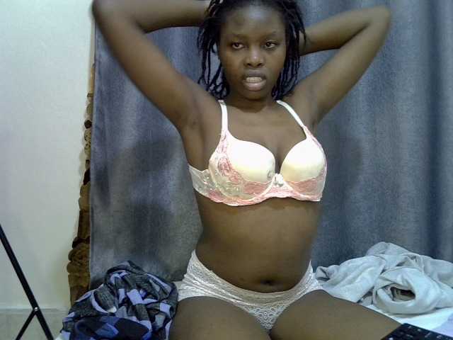 Comfort2a live cam on BongaCams
