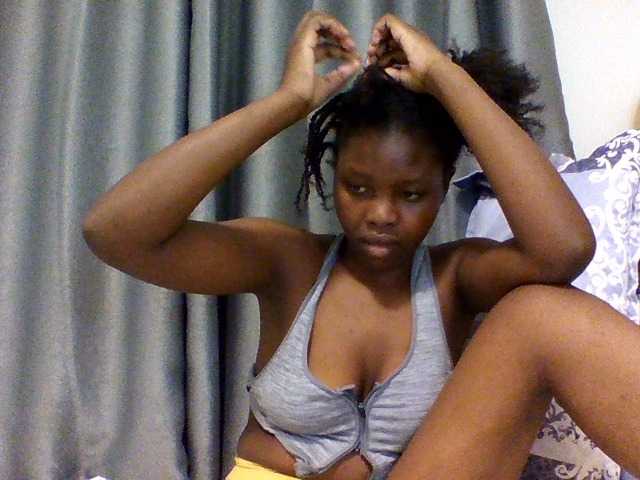 Comfort2a, en vivo ahora en BongaCams