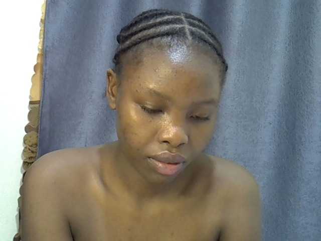 Comfort2a live cam on BongaCams