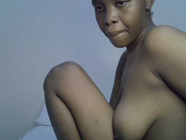 Comfort2a live cam on BongaCams