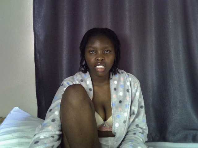 Comfort2a live cam on BongaCams