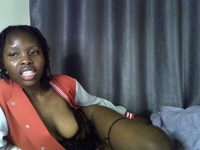 Comfort2a live cam on BongaCams