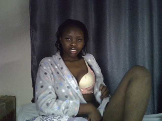 Comfort2a live cam on BongaCams