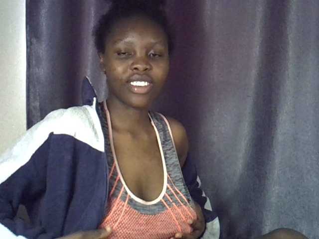 Comfort2a live cam on BongaCams