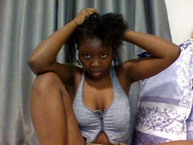 Comfort2a live cam on BongaCams