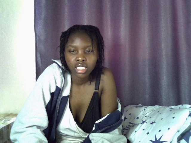 Comfort2a live cam on BongaCams