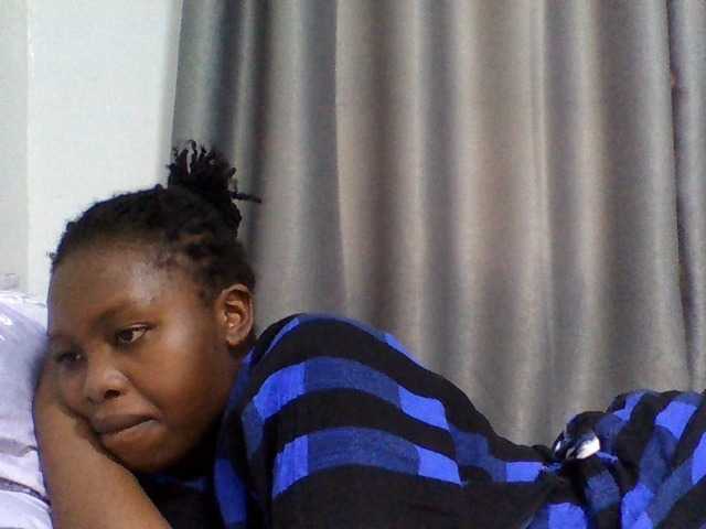 Comfort2a, live now on BongaCams