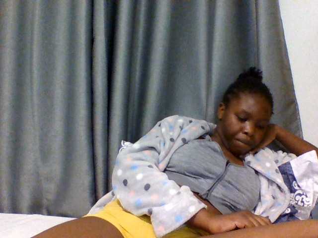 Comfort2a, live now on BongaCams