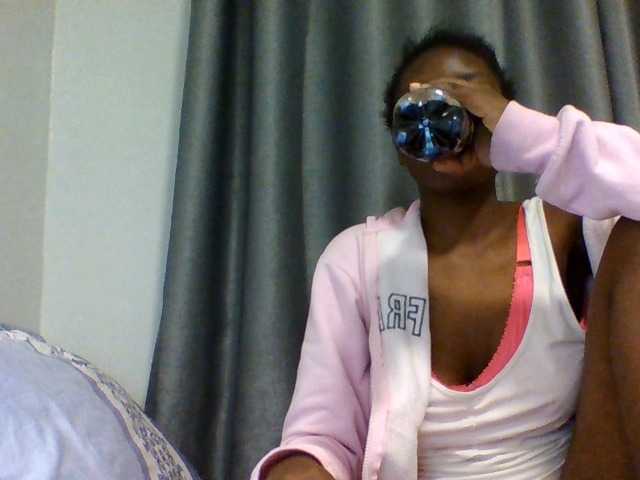 Comfort2a live cam on BongaCams