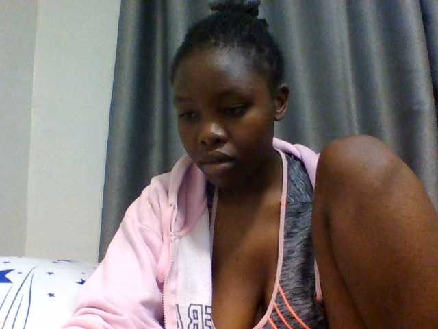Comfort2a live cam on BongaCams