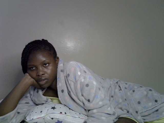 Comfort2a webcam bongacams model stream image