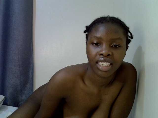 Comfort2a live cam on BongaCams