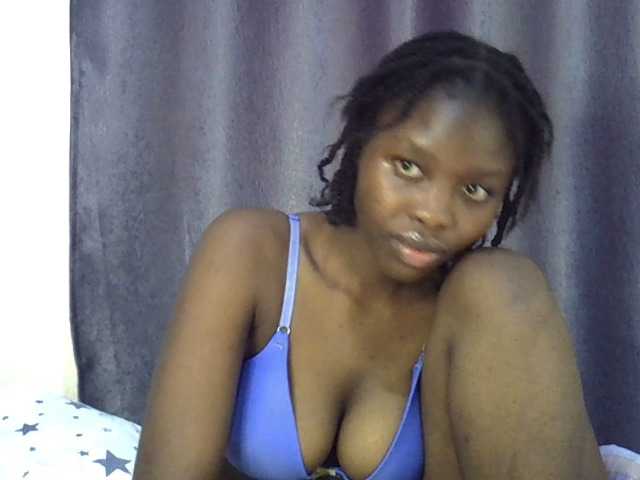 Comfort2a live cam on BongaCams