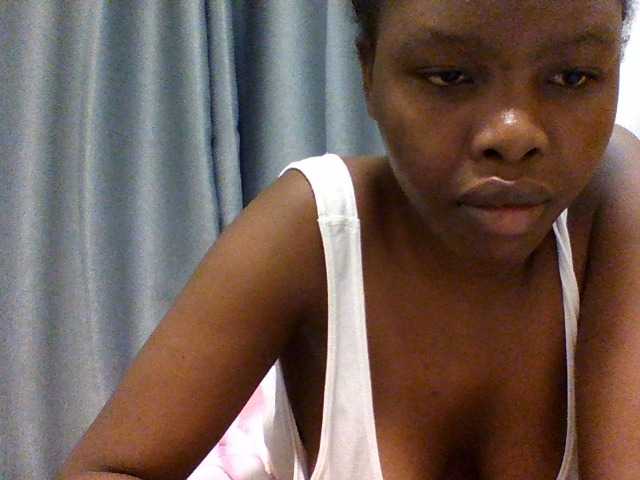 Comfort2a webcam bongacams model stream image
