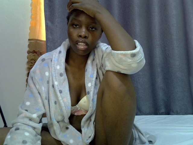 Comfort2a live cam on BongaCams