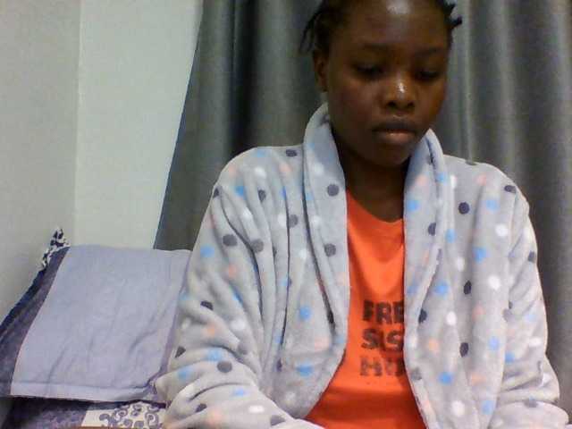 Comfort2a, live now on BongaCams