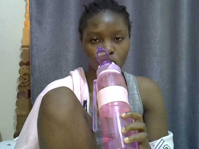 Comfort2a live cam on BongaCams