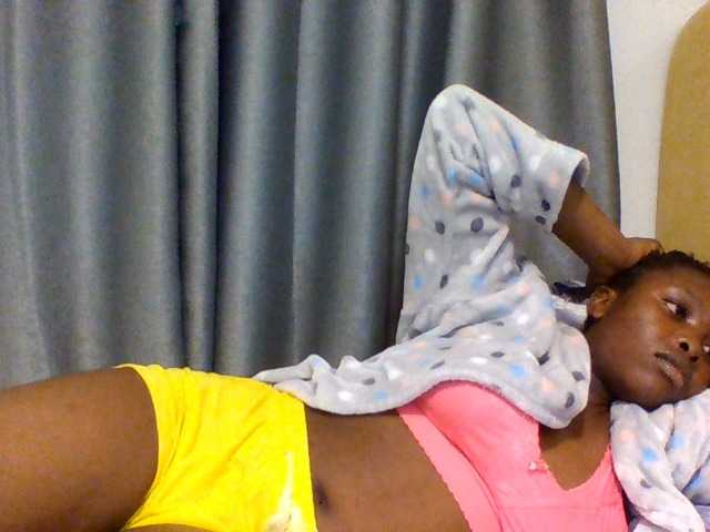 Comfort2a live cam on BongaCams