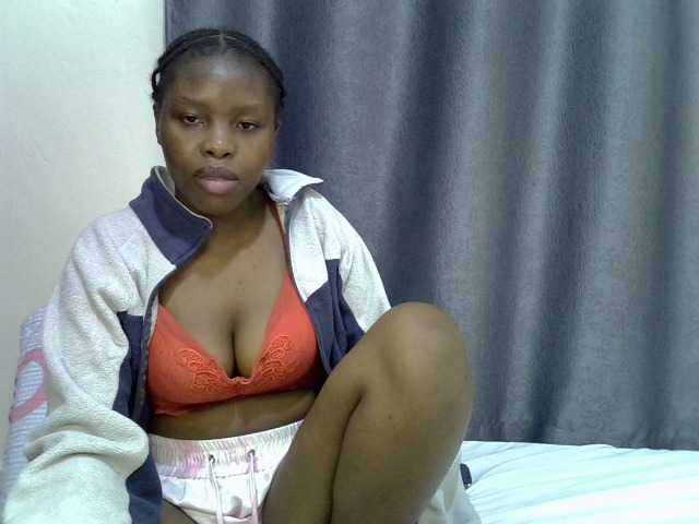 Comfort2a live cam on BongaCams