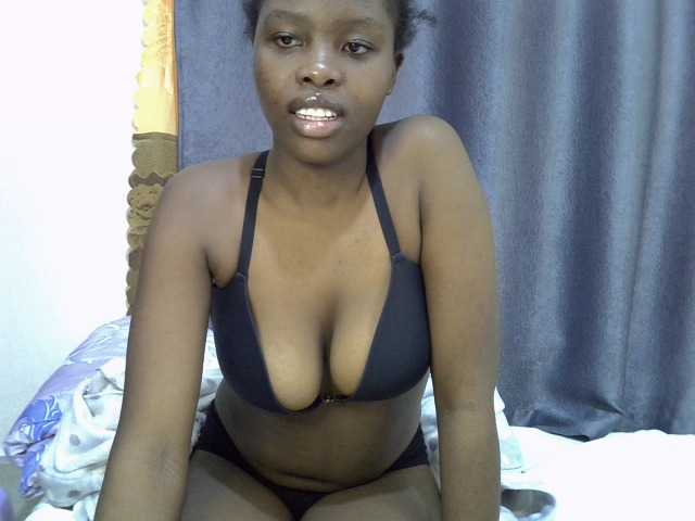 Comfort2a live cam on BongaCams