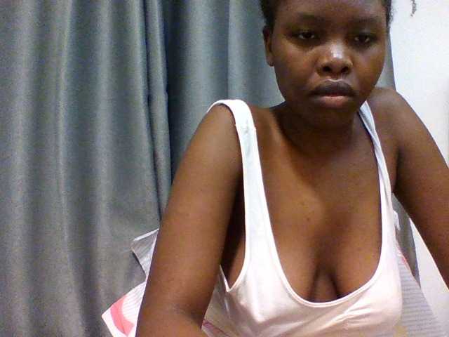 Comfort2a webcam bongacams model stream image