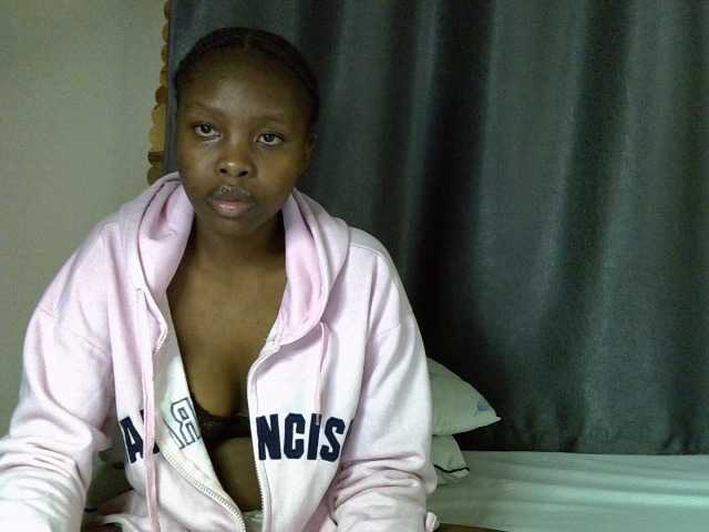 Comfort2a live cam on BongaCams