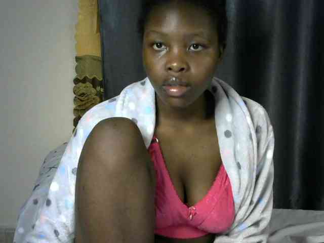 Comfort2a Live Webcam on BongaCams