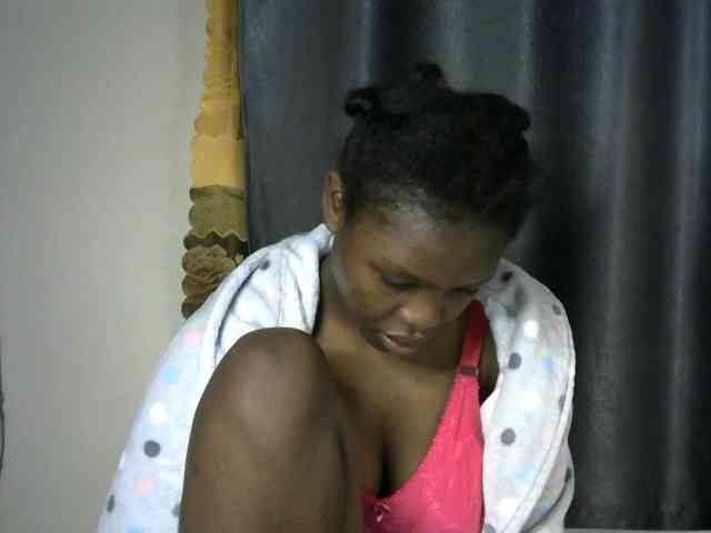 Comfort2a Live Webcam on BongaCams