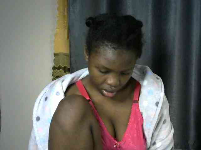 Comfort2a Live Webcam on BongaCams