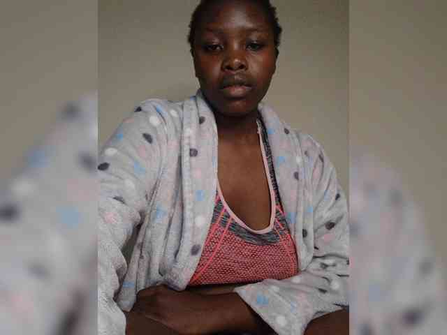 Comfort2a Live Webcam on BongaCams