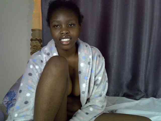 Comfort2a Live Webcam on BongaCams
