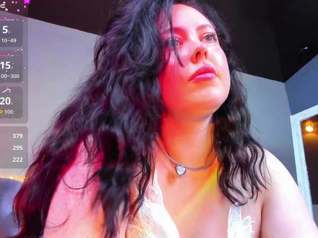 HottyAlba live cam on BongaCams
