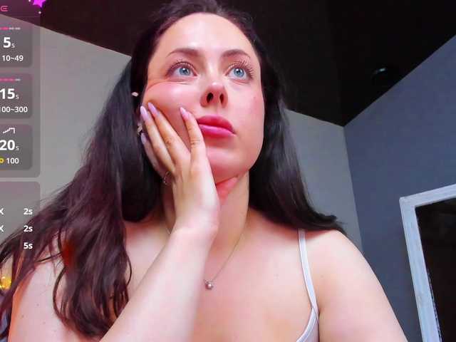 HottyAlba live cam preview