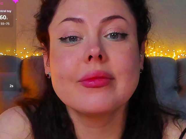 HottyAlba live cam on BongaCams