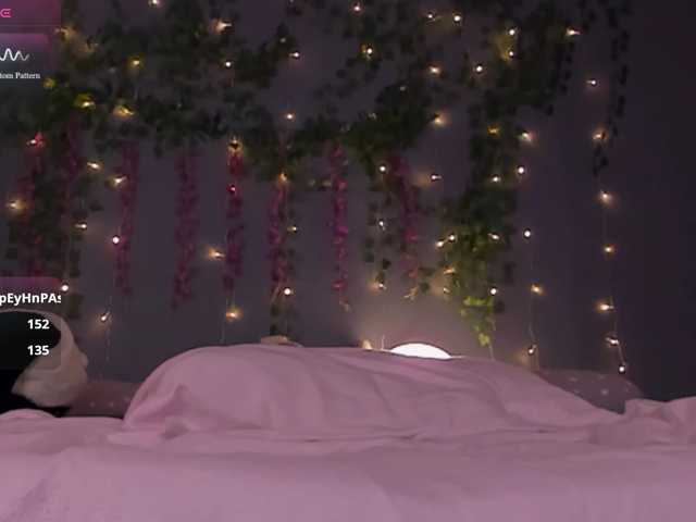 HottyAlba live cam on BongaCams