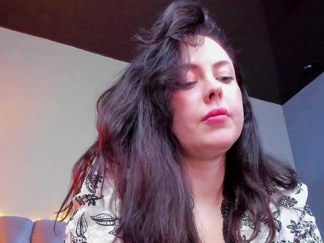 HottyAlba live cam preview